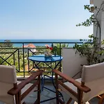 Mariana Villa *