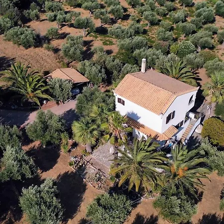 Mariana Villa