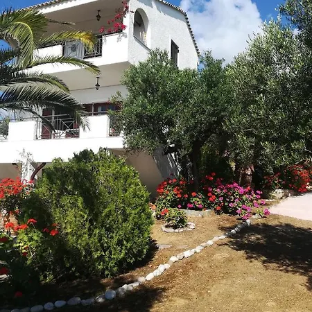 Mariana Villa